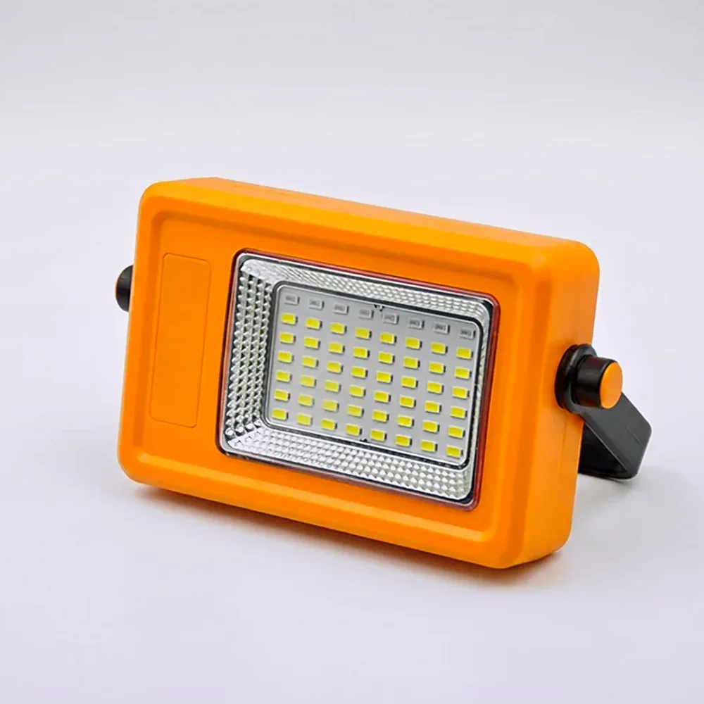 Wire-Free Solar Yard Spotlight